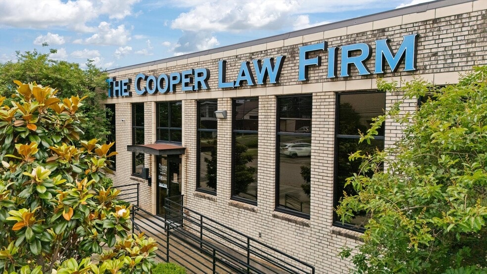 More Photos Of 501 N 3rd St, Longview Office For Sale