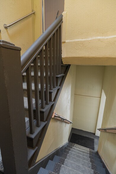 More Photos Of 3882 Washington Ave, Le Grand Apartments For Sale