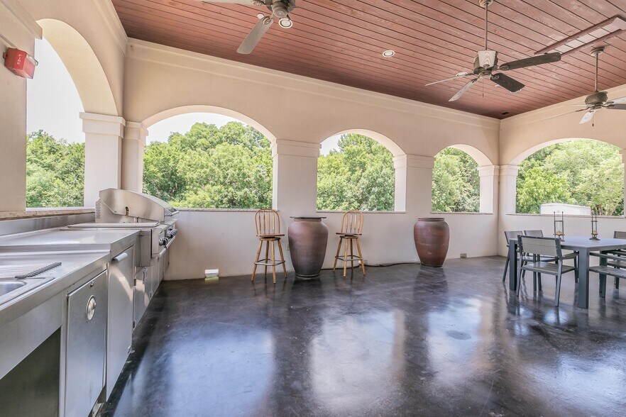 More Photos Of 4508 Colleyville Blvd, Colleyville Office Residential For Lease