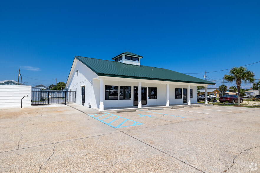 Primary Photo Of 6126 Thomas Dr, Panama City Self Storage For Sale