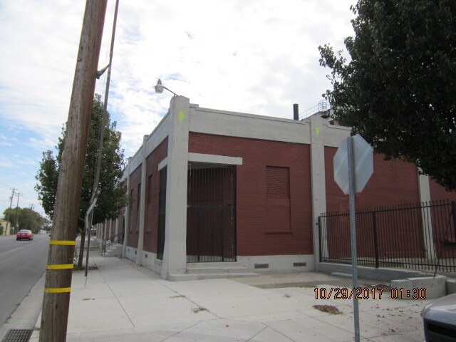More Photos Of 805 8th St, Los Banos Industrial For Sale
