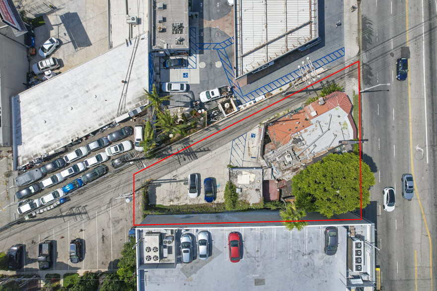 More Photos Of 1350 S La Brea Ave, Los Angeles Restaurant For Sale
