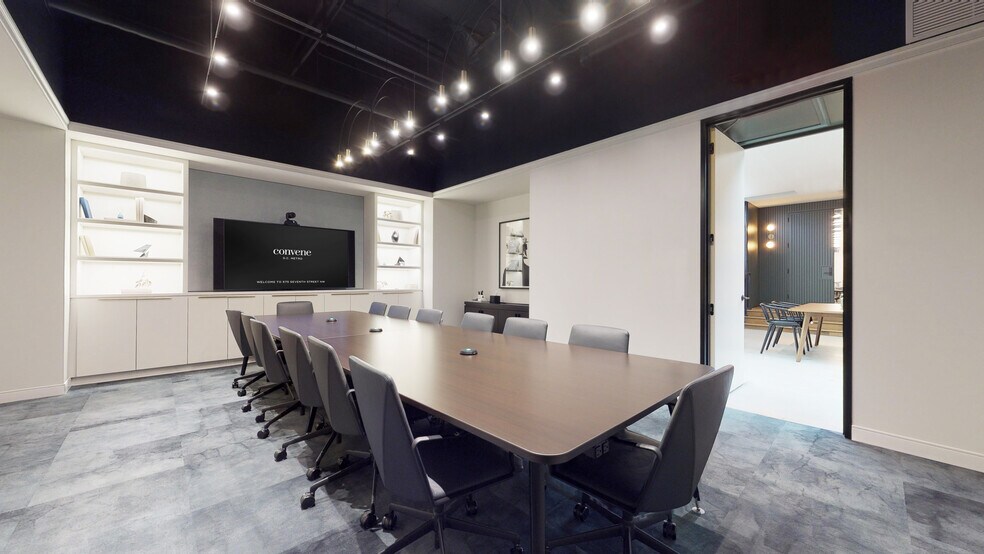 More Photos Of 575 7th St NW, Washington Office For Lease