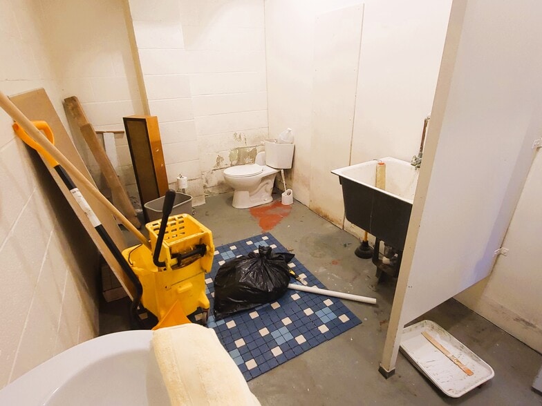 More Photos Of 96 Lewiston Ave, Willimantic Religious Facility For Sale