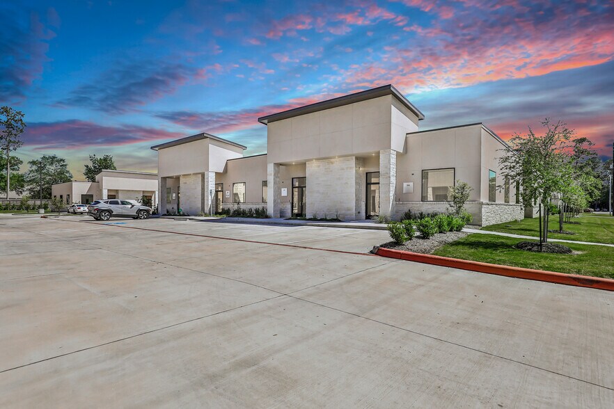 More Photos Of 855 Rockmead Dr, Kingwood Office For Lease