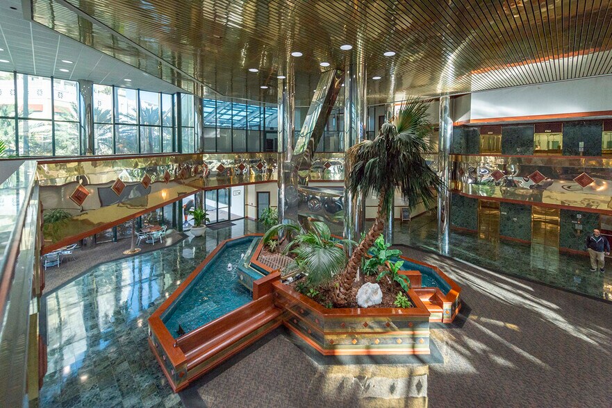 More Photos Of 601 Cleveland St, Clearwater Office For Lease