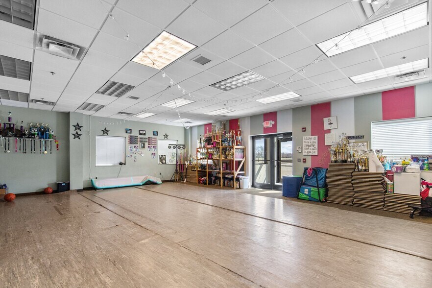 More Photos Of 201 E Livermore Dr, Pembroke Medical For Sale