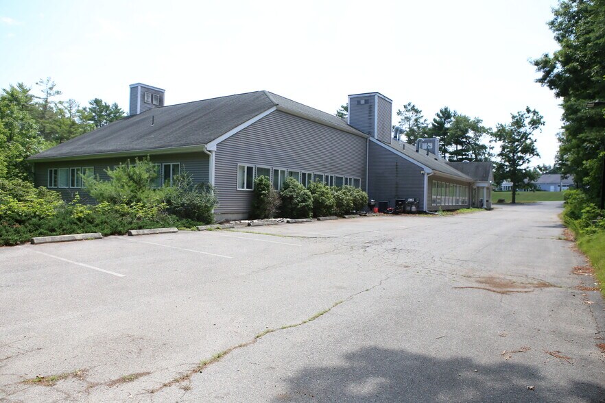 More Photos Of 68 N Main St, Carver Medical For Sale