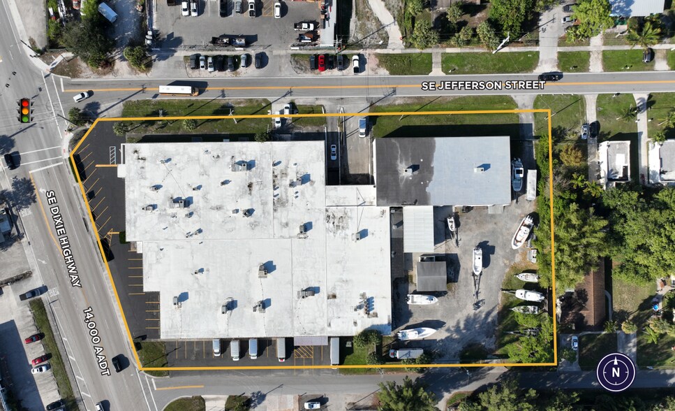 More Photos Of 3601 SE Dixie Hwy, Stuart Warehouse For Sale