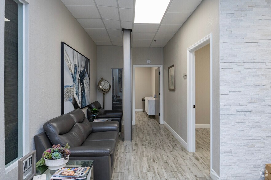 More Photos Of 1211 Tech Blvd, Tampa Manufacturing For Lease