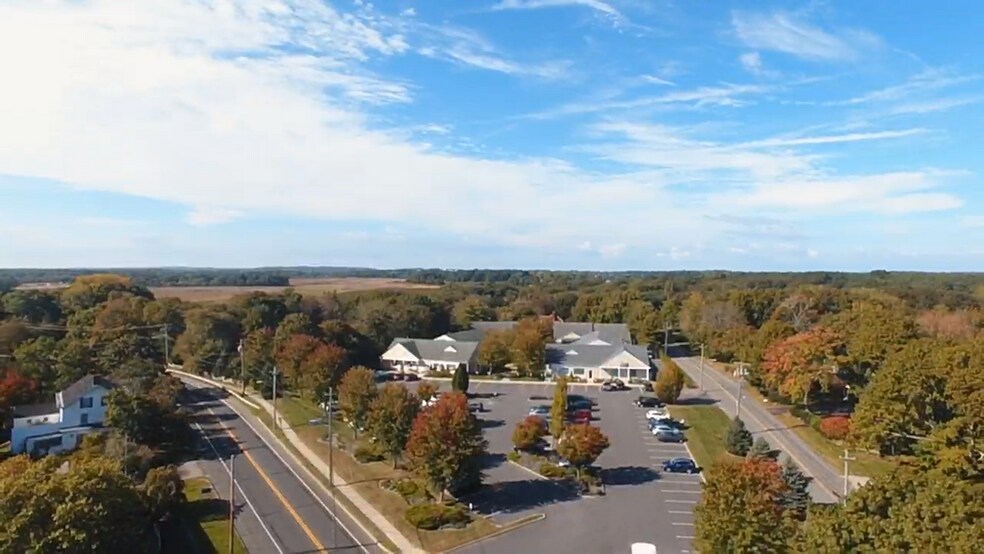 More Photos Of 1116 Main Rd, Riverhead Storefront For Sale