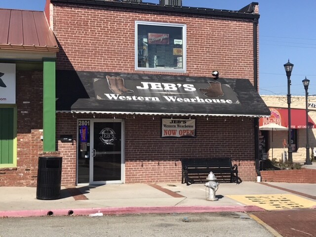Primary Photo Of 2801 Veterans Memorial Hwy, Austell Storefront For Lease