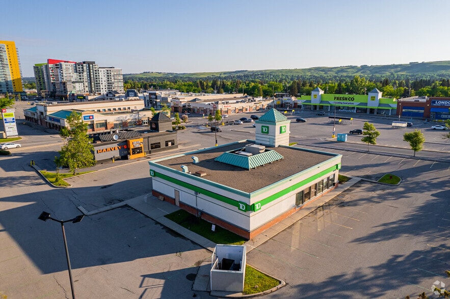 More Photos Of 3630 Brentwood Blvd NW, Calgary Unknown For Lease