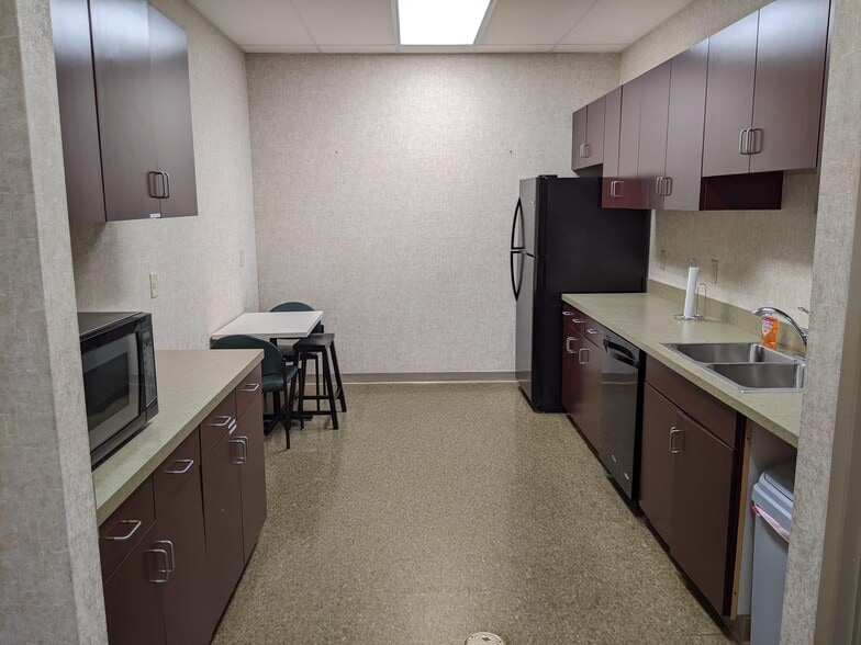 More Photos Of 7920 Macon Hwy, Watkinsville Distribution For Lease