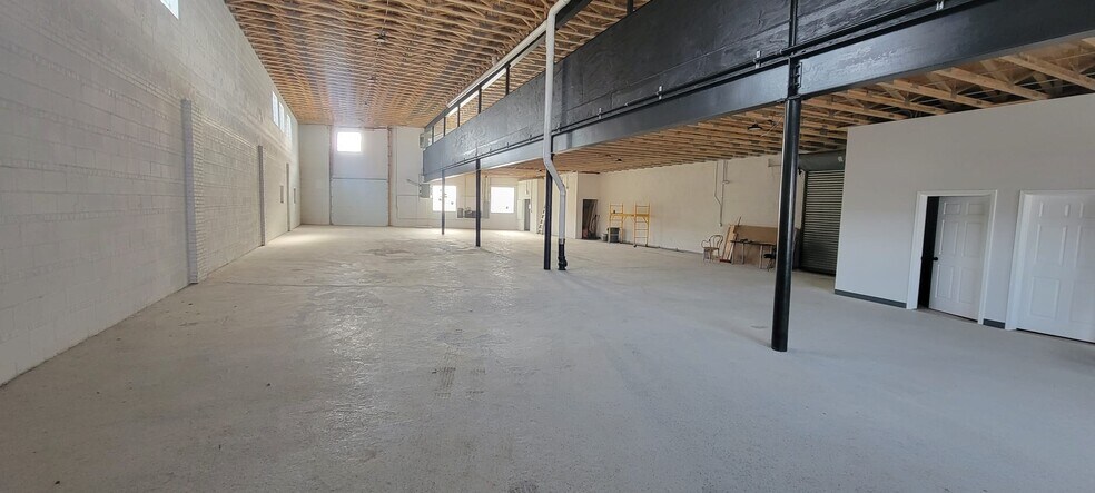More Photos Of 10111 Franklin Ave, Franklin Park Warehouse For Sale