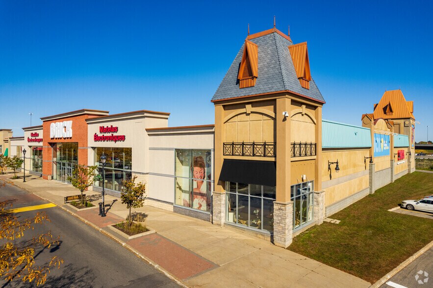 More Photos Of 2800-2860 Prom Saint-Honoré, Boisbriand Unknown For Lease