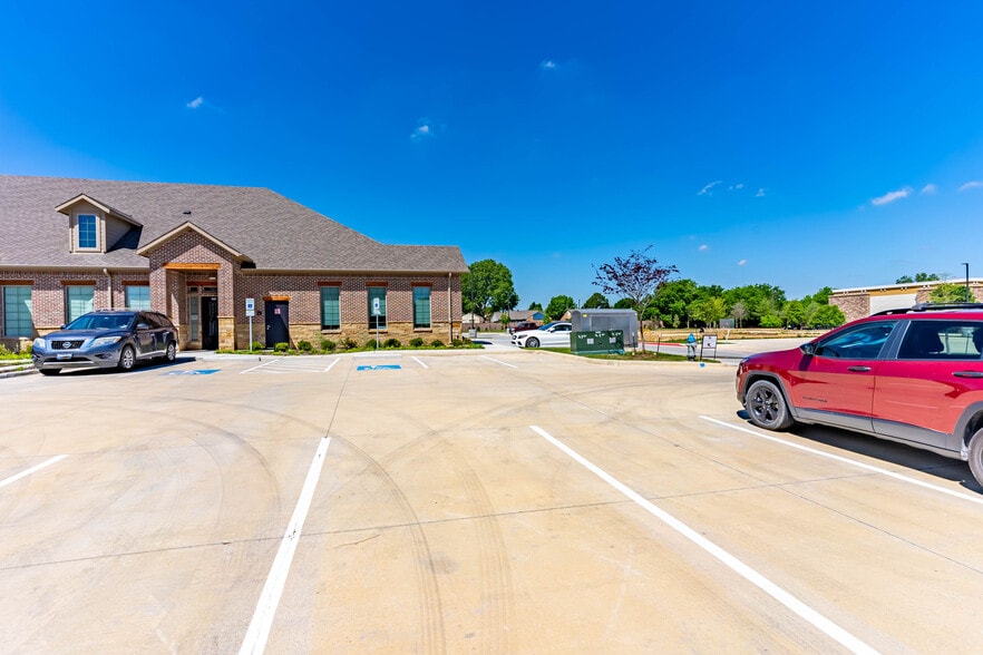 More Photos Of 3909 Long Prairie Rd, Flower Mound Medical For Lease