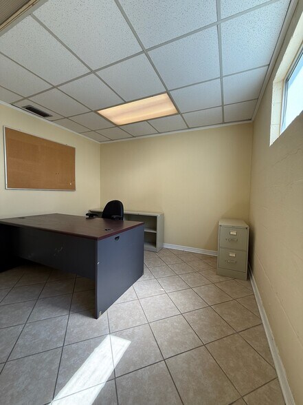 More Photos Of 3102 Canty St, Pascagoula Office For Lease