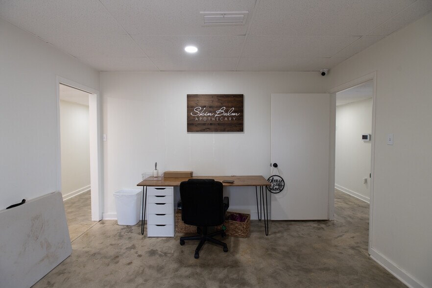 More Photos Of 3115 John F Kennedy Blvd, North Little Rock Office For Sale
