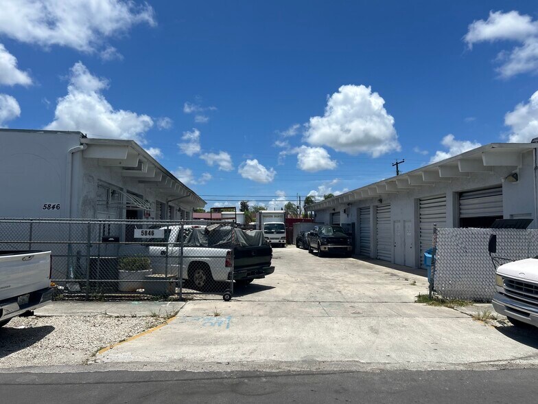 Primary Photo Of 5840-5846 Funston St, Hollywood Light Manufacturing For Lease