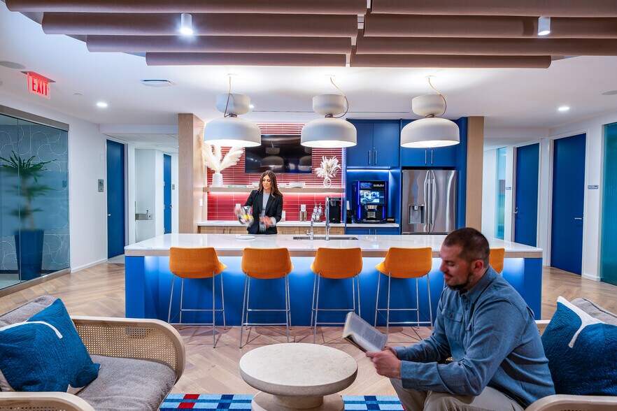 More Photos Of 1750 Tysons Blvd, McLean Coworking Space