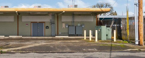 More Photos Of 1215 Wilbur St SE, Salem Service For Sale