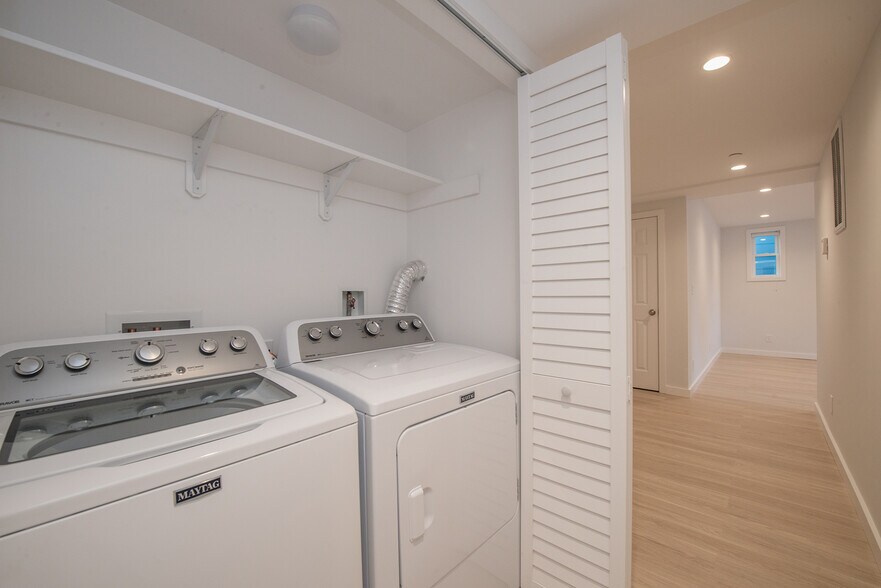 More Photos Of 184 Valley St, San Francisco Apartments For Sale