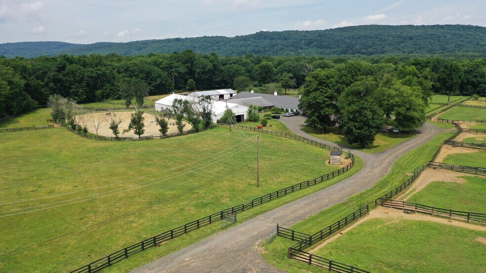 More Photos Of 80 US Highway 206, Chester Horse Stables For Sale