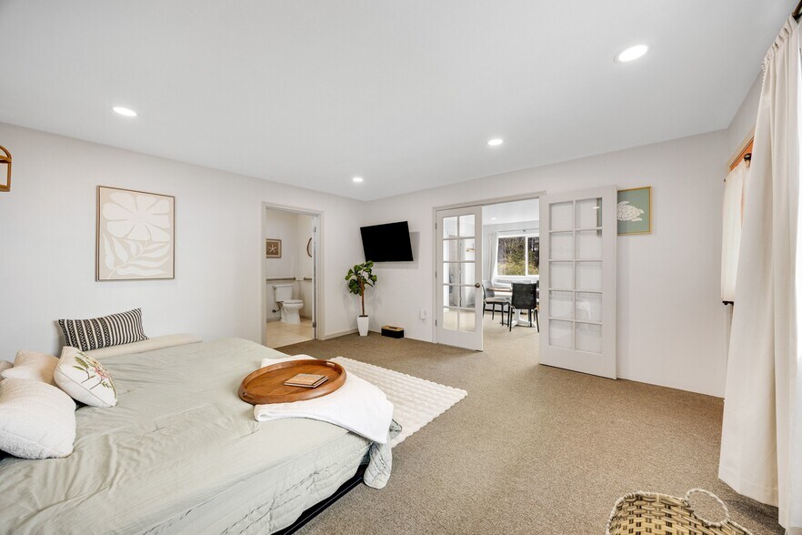 More Photos Of 129 Lower Pacific Dr, Whitethorn General Retail For Sale