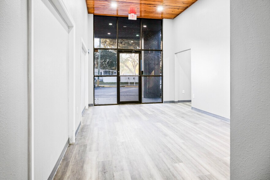 More Photos Of 7008 Jason Dr, Zephyrhills Medical For Sale