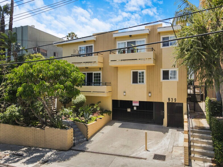 More Photos Of 939 Larrabee St, West Hollywood Apartments For Sale