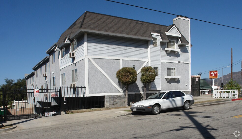 More Photos Of 10205 Plainview Ave, Tujunga Apartments For Sale