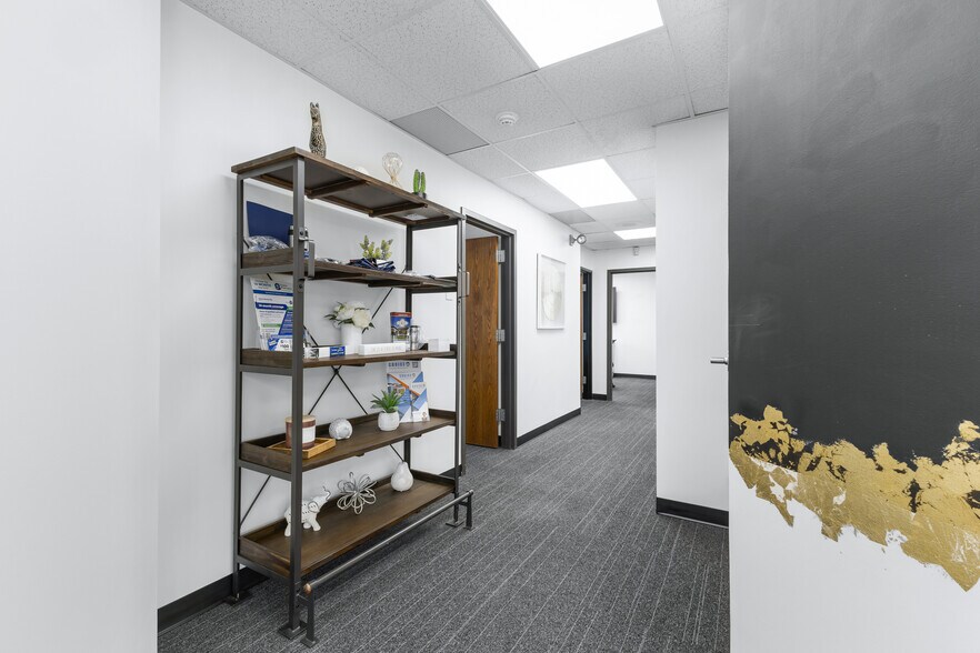 More Photos Of 277 N 9th St, De Pere Medical For Lease