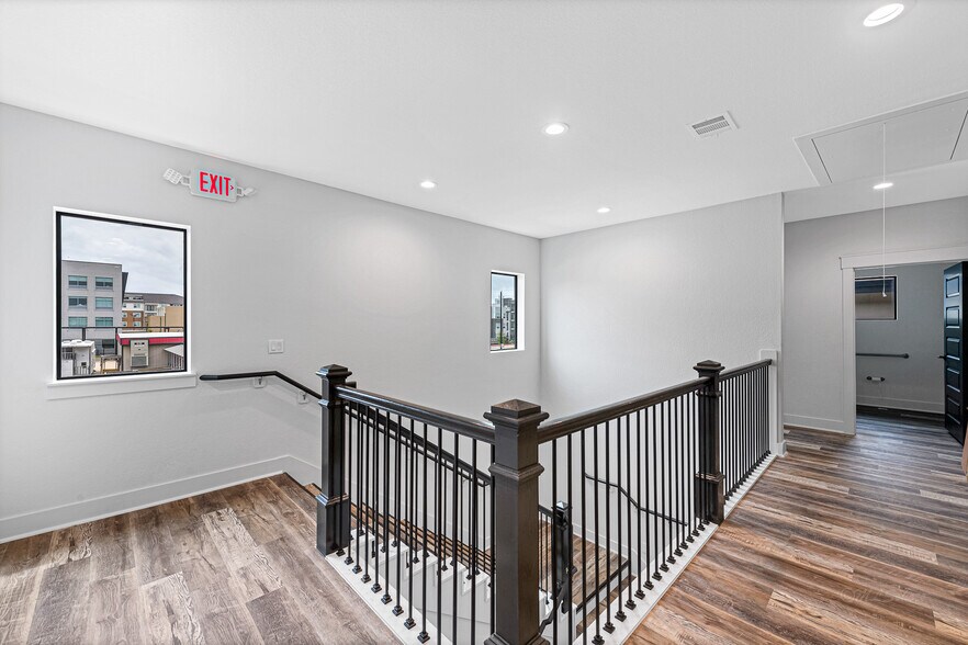 More Photos Of 225 Bella Katy Dr, Katy Medical For Sale