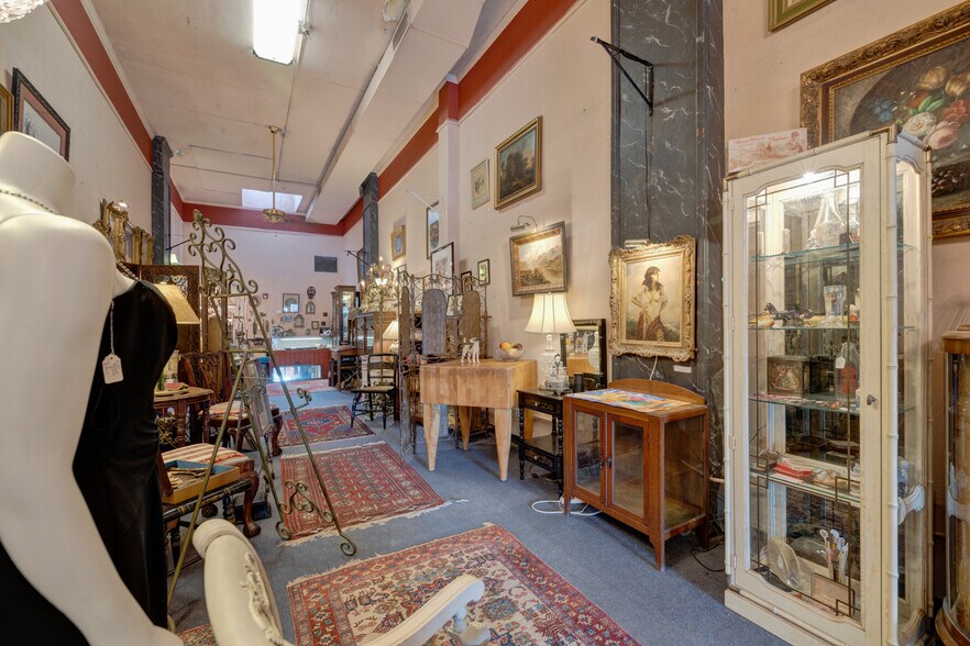 More Photos Of 2531 Central Ave, Saint Petersburg Restaurant For Lease