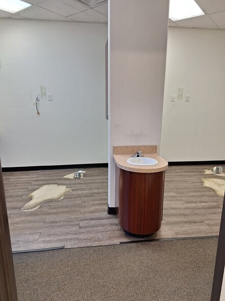More Photos Of 2585 S Nellis Blvd, Las Vegas Freestanding For Lease
