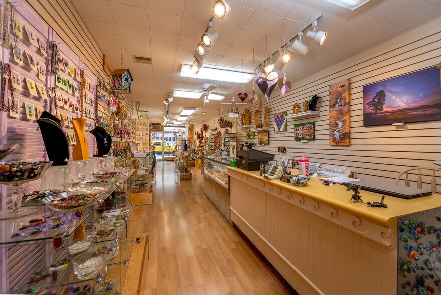 More Photos Of 211 E Sherman Ave, Coeur d'Alene Storefront Retail Office For Sale