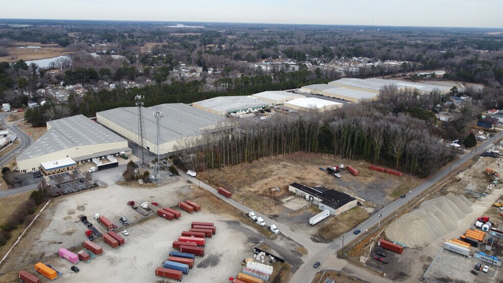 More Photos Of 306 Roanoke St, Suffolk Industrial For Lease