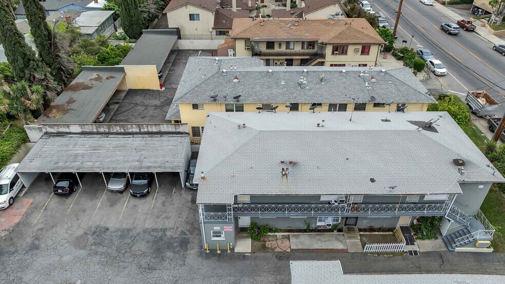 More Photos Of 6860-6870 Hazeltine Ave, Van Nuys Apartments For Sale