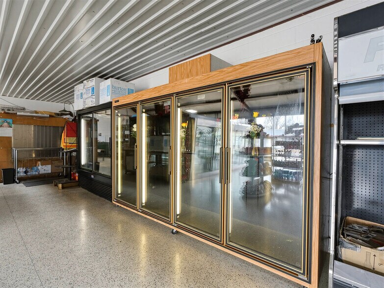 More Photos Of 530 N Mississippi Ave, Ada Freestanding For Sale