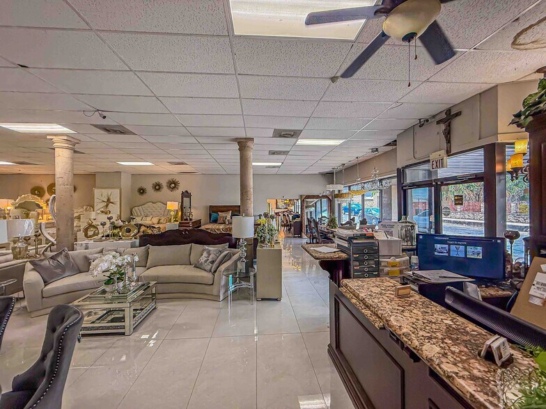 More Photos Of 405 E 2nd St, Rio Grande City Supermarket For Sale