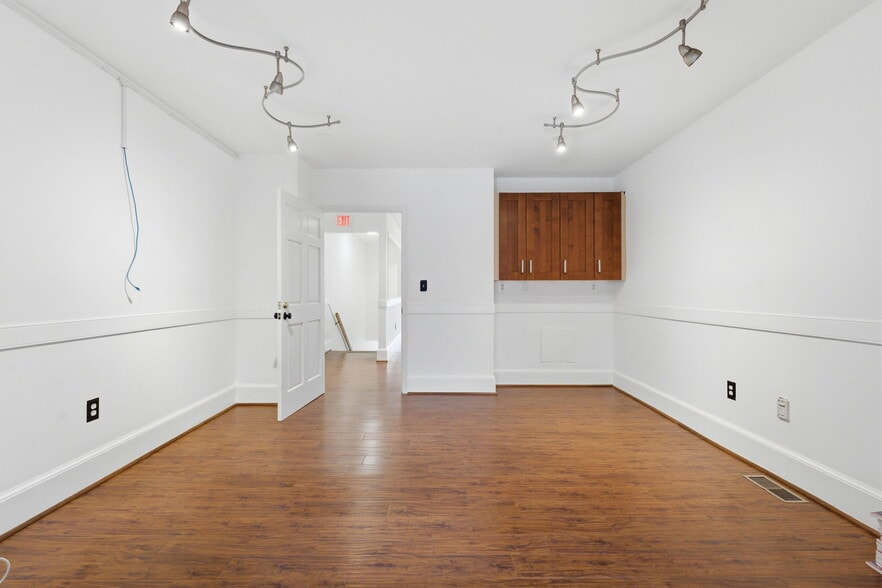 More Photos Of 720 I St SE, Washington Loft Creative Space For Lease