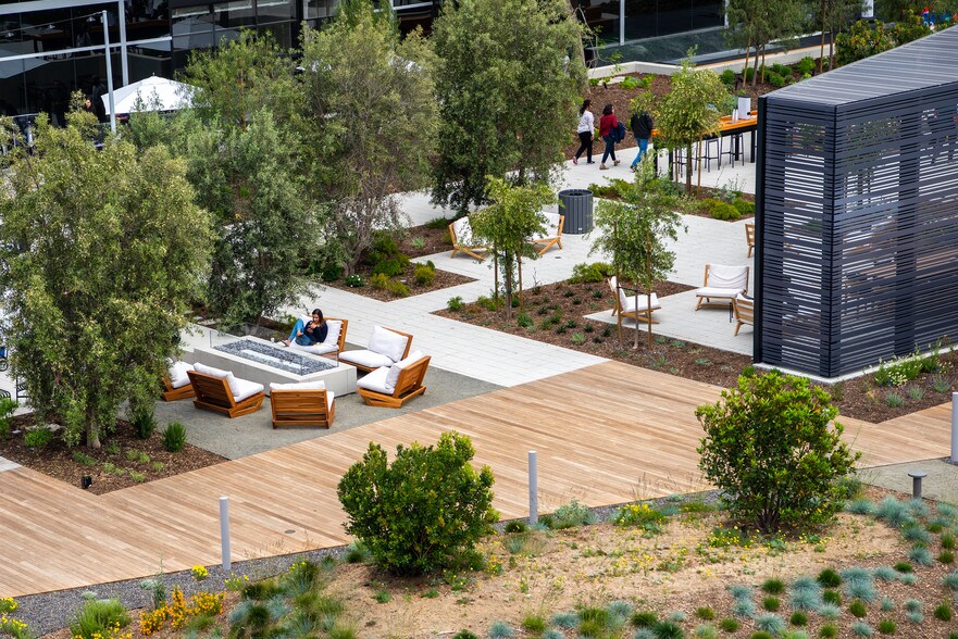 More Photos Of 6060 Center Dr, Los Angeles Office For Lease