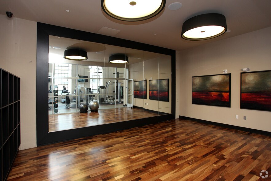 More Photos Of 575 E 4th St, Winston-Salem Apartments For Lease