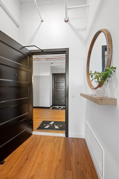 More Photos Of 1717 Olive St, Saint Louis Apartments For Lease