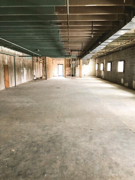 More Photos Of 1227 N Washington Ave, Cookeville Light Manufacturing For Lease