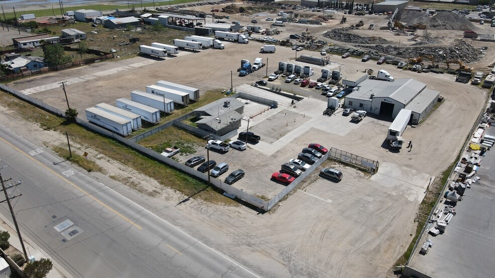 Primary Photo Of 1112 E Service Rd, Ceres Warehouse For Lease