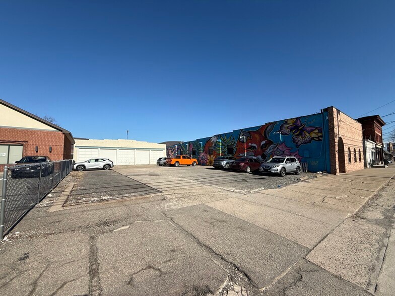 More Photos Of 347 Wyoming Ave, Wyoming Medical For Lease