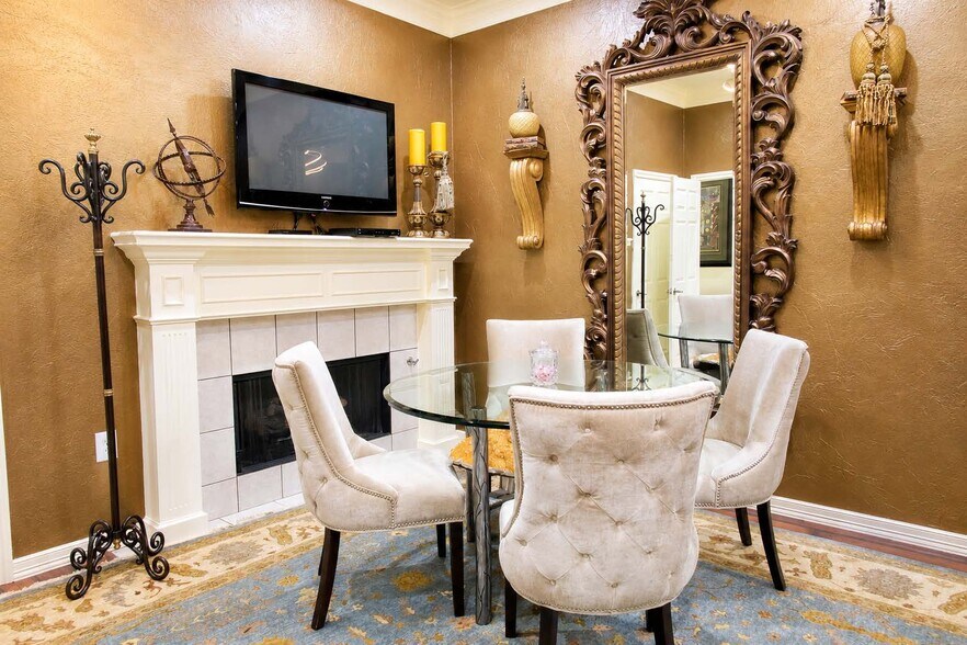 More Photos Of 1821 Harwood Ct, Hurst Office For Sale