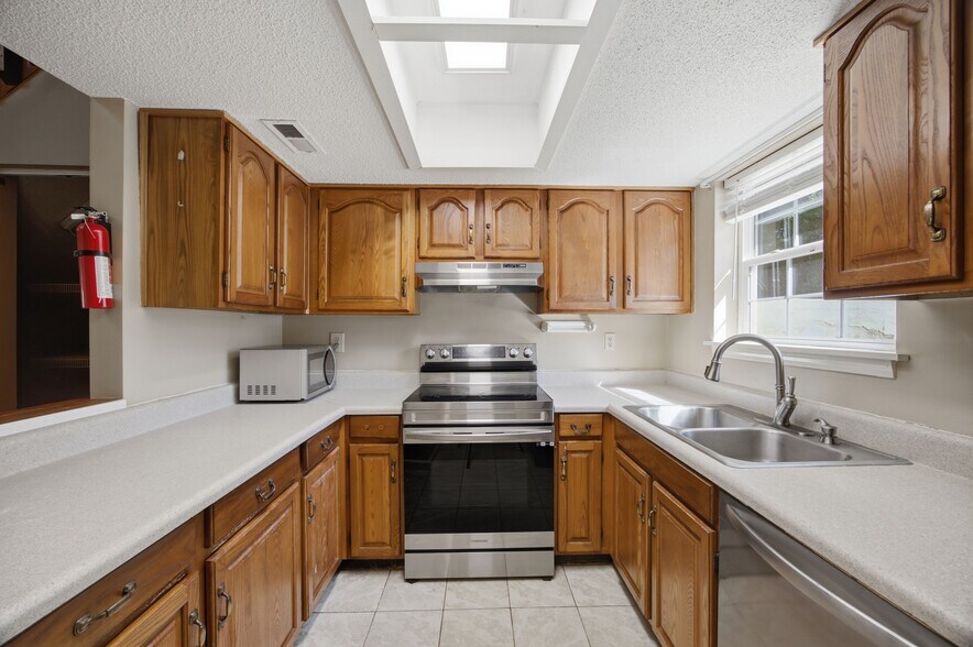 More Photos Of 115 Villa Pines Cir, Pendleton Apartments For Sale
